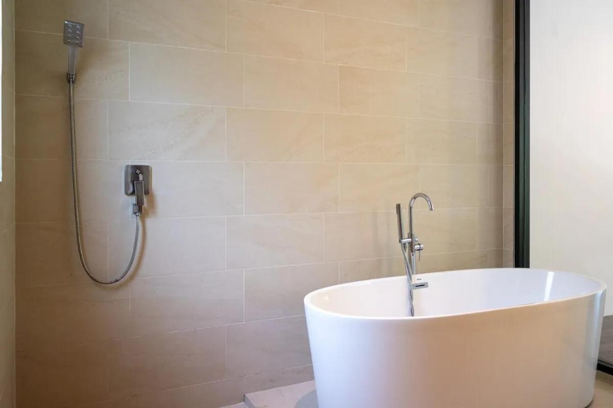 Villa Lola 2Br - Private Infinity Pool & Sea View Praia Chaweng Exterior foto